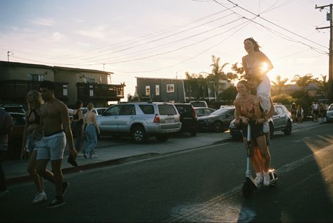 Deltopia Aesthetic, Summer Before College Aesthetic, Ucsb College Aesthetic, Ucsd Aesthetic, Ucsb Aesthetic, Ucsb College, Santa Barbara Aesthetic, Aesthetic Summer Party, California High School