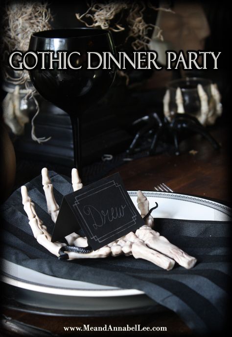 Gothic Dinner Party, Dinner For A Crowd, Gothic Dinner, Dinner Mexican, Halloween Dinner Party, Spooky Dinner, Mexican Halloween, Vegan Pot Pies, Halloween Table Settings