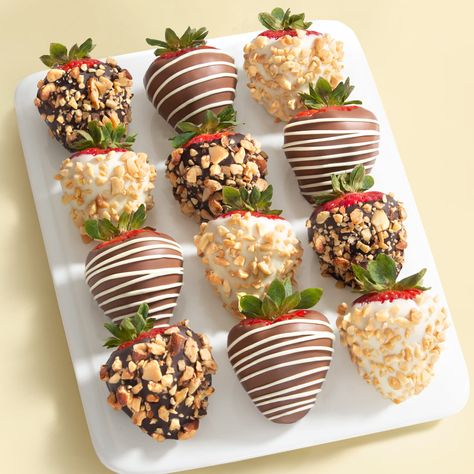 Tapas Night, Chocolate Covered Desserts, Chocolate Covered Strawberry Recipe, Chocolate Covered Strawberries Bouquet, Strawberry Gifts, Chocolate Covered Fruit, Chocolate Covered Treats, Chocolate Dipped Strawberries, Strawberry Dip