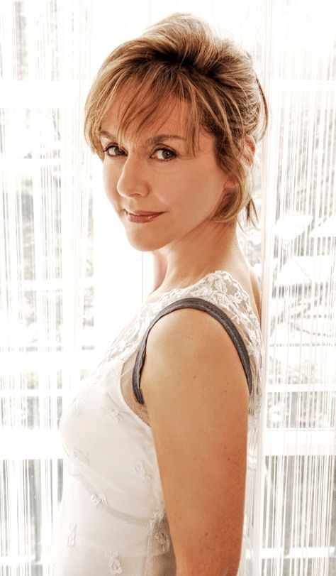 Amanda Burton, Tiny Dress, Celebrity Beauty, Actors & Actresses, Love Her, Actresses, Actors, Celebrities, Twitter