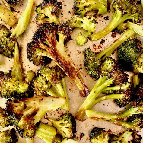 Charred Broccoli Broil Broccoli, Smashed Cauliflower, Cauliflower Side Dish, Charred Broccoli, Broccoli Side Dish, Healthy Veggie, Red Quinoa, Broccoli Recipe, Never Been Better