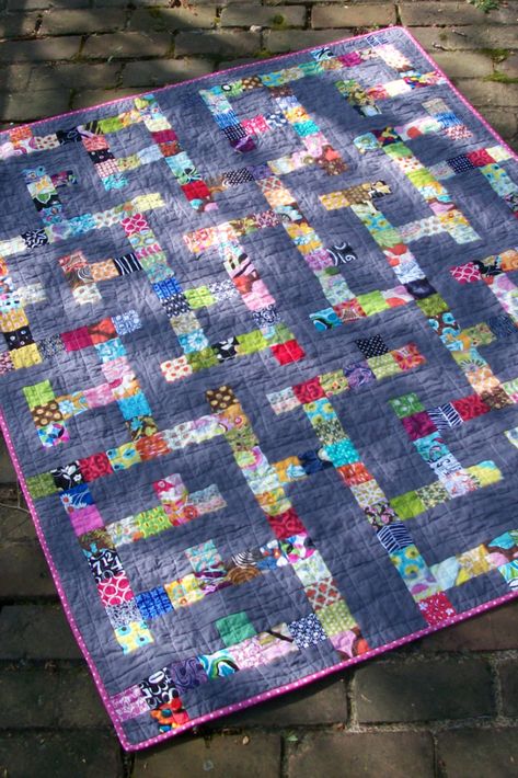 This DIY maze inspired quilt pattern lets you play with lots and lots of scraps to create the ultimate in scrap quilts. Have fun creating a pathway, or just rotate the blocks in any way you see fit. MAZED also works as a great eye-spy quilt too. Scrap Quilts Free Patterns Leftover Fabric, Maze Quilt Patterns Free, Diy Maze, Maze Quilt, Crumb Quilting, Boys Quilt Patterns, Crumb Quilt, I Spy Quilt, Quilting Designs Patterns