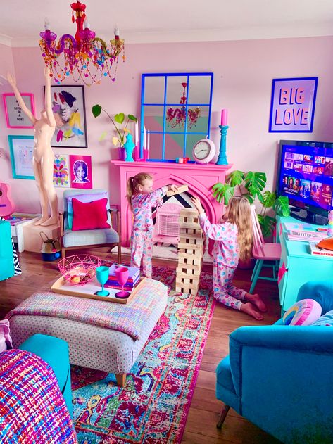 Maximalist Living Room, Colourful Living Room, Maximalist Decor, A Living Room, Pink Walls, Eclectic Home, Dream House Decor, Eclectic Decor, Kitsch