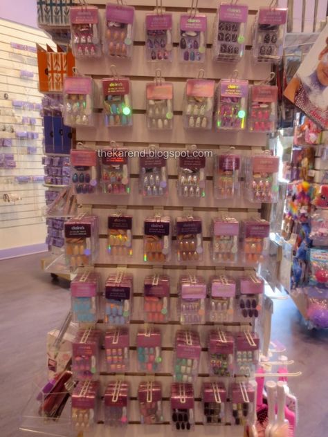 Claires fake nails Fake Nails Collection, Nails From Claires, Aclyric Nails, Claire's Fake Nails, Cute Fake Nails, Claire's Nails, Fake Nails For Kids, Natural Fake Nails, Justice Bags