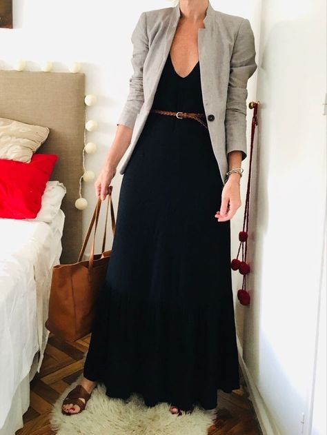 Long Black Dress With Blazer, Long Dress Blazer Outfit, Maxi Dress Blazer Outfit, Maxi Dress Work Outfit, Black Maxi Dress Outfit, Dress Work Outfit, Look Office, Maxi Dress Outfit, Maxi Dresses Fall