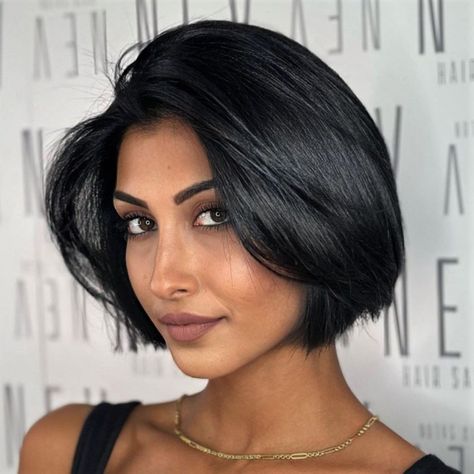 Modern Blunt Bob with Front Layers Asymmetrical Bob Short, Short Bob Cuts, Silver Blonde, Bob Haircuts For Women, Short Bob Haircuts, Hair Makeover, Short Hair With Layers, Short Bob Hairstyles, Hair Color Trends