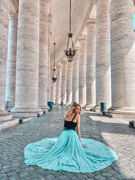 Roman Forum Photo Ideas, Roma Photography, Rome Pictures, Circle Skirt Outfits, Rome Photography, Rome Vacation, Quinceanera Photoshoot, Rome Travel Guide, Rome Photo