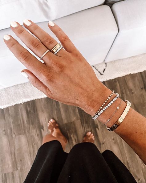 Minimal Chic Jewelry, Timeless Silver Jewelry, How To Wear Multiple Rings, Cartier Love Ring, Amazon Jewelry, Bracelet Stacks, High End Jewelry, Gold Outfit, Fashion Jackson