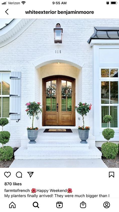 Front Porch Planter, Modern Farmhouse Front Porch, Porch Planter, Front Porch Plants, Ideas For Front Porch, Front Porch Planters, Plant Arrangements, Porch Plants, Build Inspiration