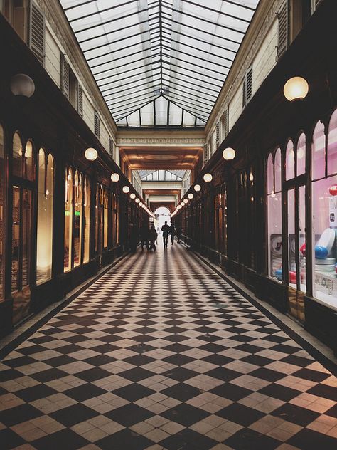 Checkers and vanishing point #Paris #France One Point Perspective Photo, 1 Point Perspective Photography, One Point Perspective Photography, Aperture Depth Of Field, 1 Point Perspective, Rules Of Composition, Perspective Photos, Classic Facade, One Point Perspective