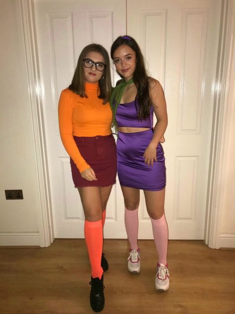 Daphne And Velma Costumes, Daphne Blake Costume, Daphne Blake Costumes, Daphne Halloween Costume, Velma Halloween Costume, Velma Daphne, Velma Costume, Mystery Gang, Daphne Costume