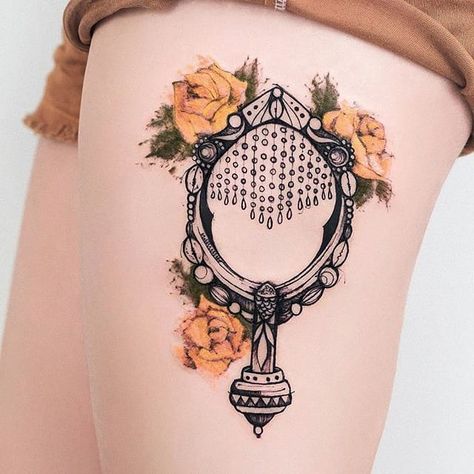 Black line mirror with sketchy watercolor roses, by Robson Carvalho (via IG—robcarvalhoart) #robsoncarvalho #illustrative #playful Line Mirror, Mirror Tattoo, Mirror Tattoos, Moth Tattoo Design, Tattoo Patterns, Watercolor Roses, Tattoo Feminina, Makeup Tattoos, Pattern Tattoo