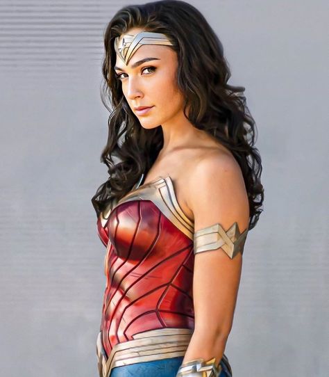 Amazons Wonder Woman, Wonder Woman 1984, Gal Gadot Wonder Woman, Wonder Woman Costume, Promotional Image, Lucille Ball, Alexandra Daddario, Kate Beckinsale, Sandra Bullock