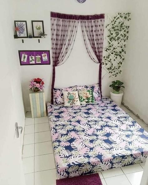 Indian Room Decor Ideas Bedroom, Indian Room Decor Ideas, Room Decor Ideas Bedroom, Diy Small Apartment, Bed Girl, Floor Seating Living Room, Mattress Room, Indian Room, Colorful Room Decor