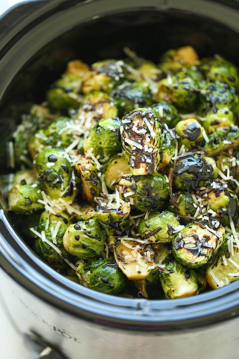 Brussel Sprouts Slow Cooker, Crockpot Brussel Sprouts, Thanksgiving Vegetable Dishes, Thanksgiving Side Dishes Crockpot, Crockpot Veggies, Thanksgiving Vegetables Side Dishes, Thanksgiving Recipes Side Dishes Veggies, Balsamic Brussels Sprouts, Thanksgiving Crockpot Recipes