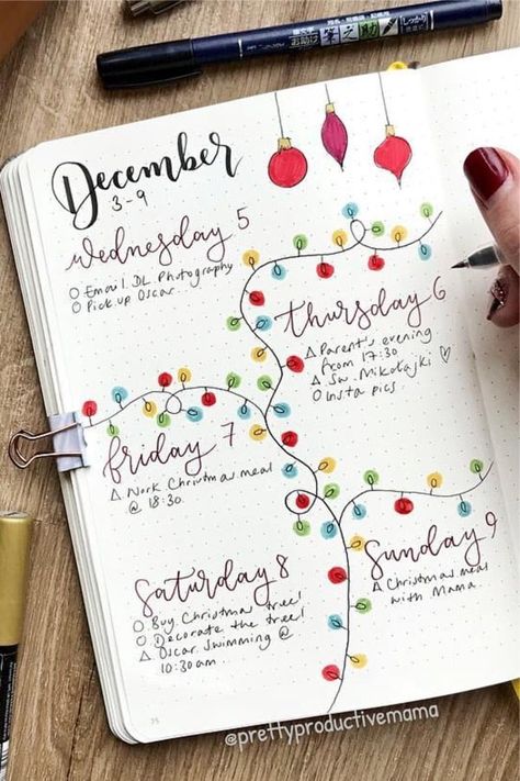 Check out the best DECEMBER weekly spread ideas to try in your bullet journal! #bujo #bulletjournal #weeklyspread #weeklylayout Christmas Bullet Journal, December Weekly Spread, Weekly Spread Ideas, Bullet Journal Christmas, December Bullet Journal, Kalender Design, Bullet Journal 2020, Bullet Journal Cover Ideas, 29 December