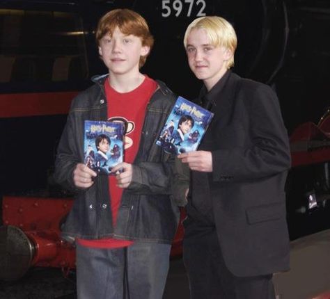 Tom Felton and Rupert Grint Tom Felton And Rupert Grint, Rupert Grint And Tom Felton, Slytherin Princess, Phelps Twins, Rupert Grint, Daniel Radcliffe, Tom Felton, Mischief Managed, Ron Weasley