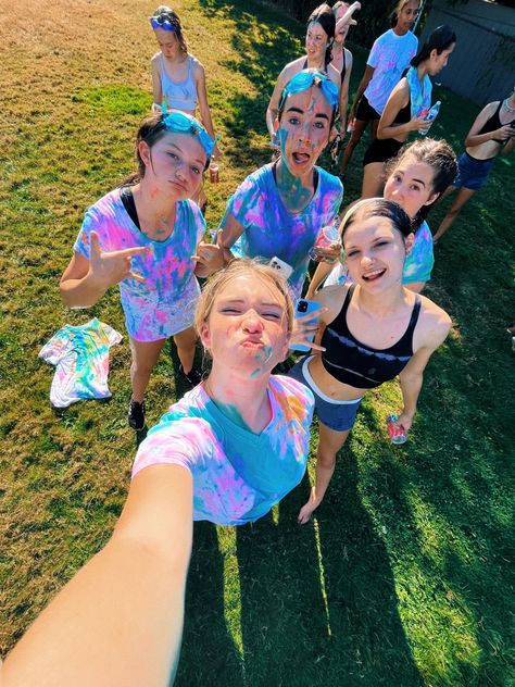 Class Bonding Activities, Cheer Camp Themes, Cheer Team Bonding Activities Fun, Cheer Team Bonding Ideas, Soccer Team Bonding Ideas, School Spirit Activities, Dance Team Bonding Activities, Cheer Bonding Activities, Cheer Team Bonding