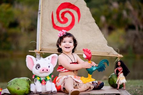 Moana Photoshoot Ideas, Moana Photoshoot, Moana Birthday, Birthday Shoot, Birthday Photoshoot, Moana, Bday Party, Photoshoot Ideas, Rapunzel