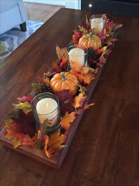 Porch Vibes, Tafel Decor, Fall Table Centerpieces, Easy Fall Decor, Fall Deco, Fall Thanksgiving Decor, Autumn Decorating, Fall Table Decor, Fall Crafts Diy