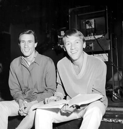 The Righteous Brothers Bobby Hatfield, Bill Medley, Bobby Lee, The Righteous Brothers, Righteous Brothers, Beatles Poster, Unchained Melody, Golden Oldies, Boogie Woogie