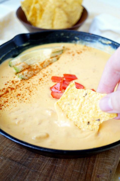 6-ingredient traditional yellow queso | The Baking Fairy Finger Foods Recipes, Recipes For A Party, White Queso, Queso Dip Recipes, Queso Recipe, Yellow Foods, 5 Ingredient, Appetizer Dips, Dish Recipes