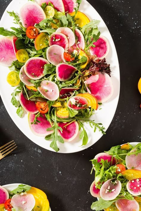 Watermelon Radish Salad, Simple Balsamic Vinaigrette, Easy Easter Brunch Recipes, Easy Easter Brunch, Watermelon Radish, Radish Recipes, Radish Salad, Easter Brunch Food, Easy Healthy Lunches