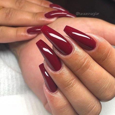 Burgundy Nail Art, Red Coffin, Gel Pedicure, French Pedicure, Unghie Nail Art, Maroon Nails, Red Acrylic Nails, Nails Design With Rhinestones, Christmas Nail Art Designs