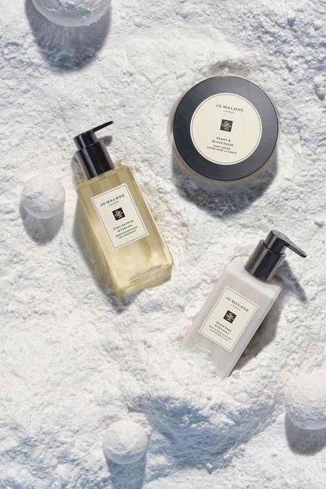 Fragrances to enhance everyday rituals, from relaxing to invigorating. Skincare Holiday Campaign, Christmas Skincare Photography, Christmas Campaign, Pear Body, Christmas Gifting, Skincare Inspiration, Holiday Campaign, Body Gel, Cosmetics Photography