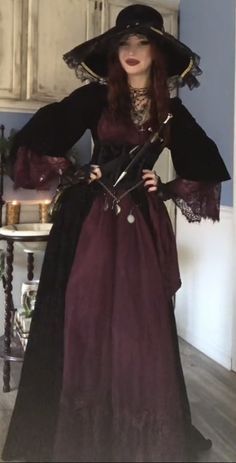 Ren Faire Outfits Vampire, Vampire Witch Costume, Ren Faire Witch Outfits, Witch Dress Aesthetic, Goth Wedding Guest Outfit, Red Witch Costume, Vampire Outfit Female, Renisance Fair Outfit, Faire Outfit