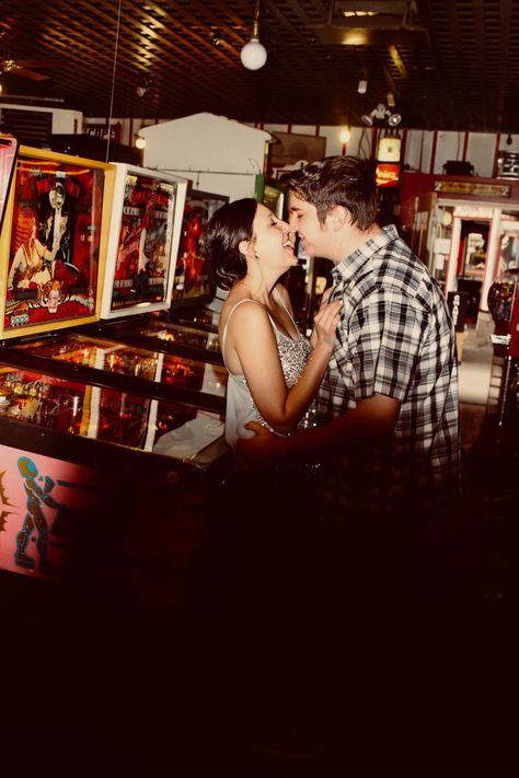 Arcade Engagement Photos, Arcade Shoot, Jasmine Photography, Retro Engagement Photos, Colorado Engagement Photos, Couples Pics, Engagement Picture Outfits, Penny Arcade, Urban Engagement