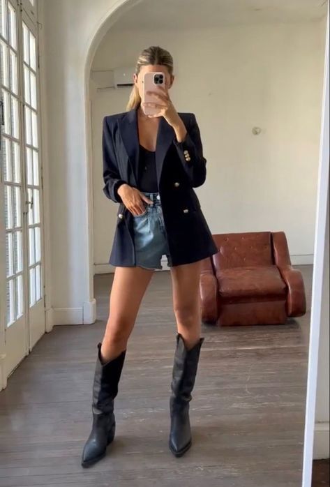 Fashion 2025, Outfit Botas, Chicago Outfit, Luke Combs, Looks Country, Cold Outfits, Boring Clothes, Cowgirl Outfits, Chic Casual