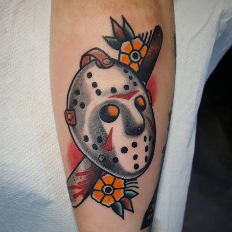 Traditional Tattoo Halloween, Jason Voorhees Mask, 90s Tattoos, Cupcake Tattoos, Horror Movie Tattoos, Nostalgic 90s, Movie Tattoo, Movie Tattoos, Lion Tattoo Design