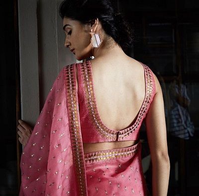 Deep U Back Blouse Design, Back Deep Blouse Designs, Trending Blouse Designs For Saree, Round Deep Neck Blouse Designs, Blouse Deep Back Neck Designs, Round Back Blouse Designs, Deep U Neck Blouse Designs, Simple Round Neck Blouse Designs, Blouse Back Neck Designs Traditional Silk Saree