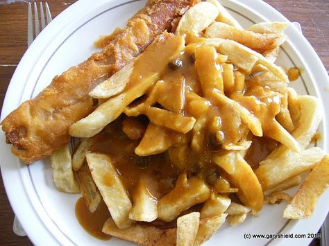 Battered sausage and chips!  Yummy! Sausage And Chips, Battered Sausage, Hangover Food, Interesting Pictures, Curry Sauce, British Food, Unhealthy Food, Sausage Recipes, British Isles