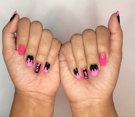 Nail Art Blackpink, Blackpink Nails Designs, Blackpink Nail Art, Blackpink Nails, Pink Black Nails, Coachella 2023, 2023 Nails, Patterns Wallpaper, Glow Up Tips