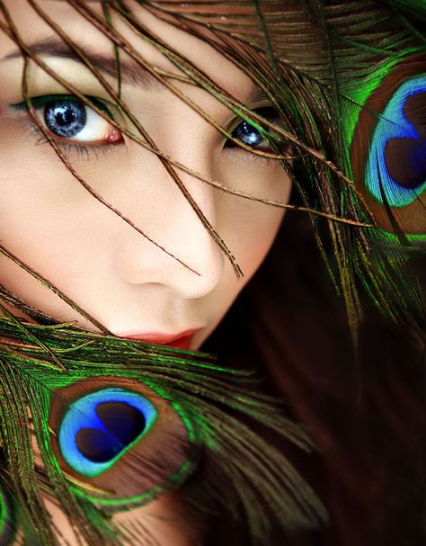 eyes 1 Peacock Gifts, Eyes Wallpaper, Krishna Photos, Peacock Feathers, Anime Eyes, Peacock Feather, Best Photographers, Beauty Art, Beach Waves