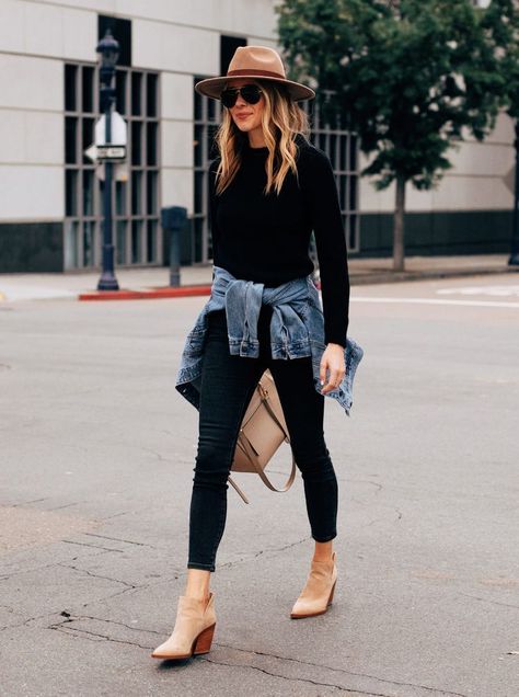 For stylin' pins follow me @fashionably chic💕 Fashion Jackson, Coat Outfit, Weekend Style, All Black Outfit, Outfits With Hats, 가을 패션, Fashion 2020, Winter Fashion Outfits, Style Outfits