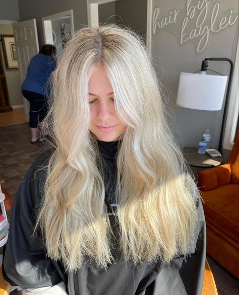 Summer Blonde With Shadow Root, Platinum Blonde Highlights With Money Piece, Bright Yellow Blonde Hair, Hair Down Aesthetic, Pure Blonde Hair, Creamy Platinum Blonde Hair, Icy Blonde Highlights On Blonde Hair, Lived In Platinum Blonde, Bleach And Tone Hair