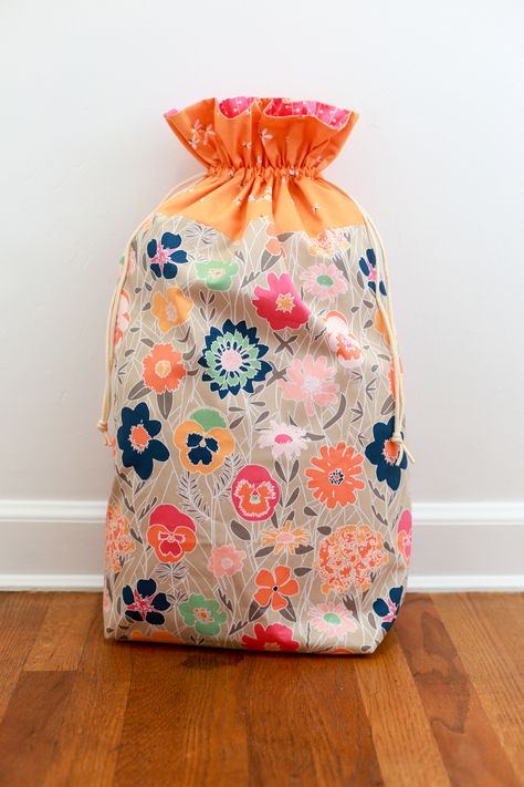 In Color Order: Lined Drawstring Gift Bags Drawstring Bag Diy, Large Drawstring Bag, Drawstring Bag Tutorials, Custom Jewelry Packaging, Sew Together Bag, Drawstring Bag Pattern, Whole Cloth Quilts, Cotton Jewelry, Gift Bags Diy