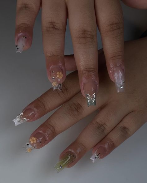 - Book your next nail appt today! @bratcrylix - Not able to book? Order your next custom made press on set @bratcrylix with the order form in my bio! Check "press ons" highlight for more info🤗 - @nailedbycleo_shoppe "buffed nude" @vbeautypure crystal clear Medium nails , nail ideas , green nails , aura nails , fairy nails , nail inspo , nail design , nail ideas #atlnails #atlnailtech #atlnailsalon #atlantanails #atlantanailsalon #atlantanailtech #cummingganails #cummingganailsal... Nail Ideas Green, Nails Aura, Fairy Nails, Aura Nails, Medium Nails, Press Ons, Design Nail, Order Form, Green Nails