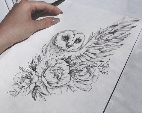 Owltattoo Snow Owl Tattoo, Owl Thigh Tattoos, Owl With Flowers, Owl Tattoo Drawings, Underboob Tattoo Designs, Tattoo Dotwork, Owl Tattoo Design, Flower Tattoo Shoulder, Inspiration Tattoos