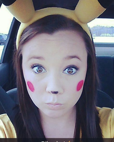 easy Pikachu halloween makeup Costume Face Paint, Pikachu Makeup, Pikachu Halloween Costume, Pikachu Halloween, Pikachu Costume, Spirit Days, School Spirit Days, Costumes Diy, Halloween Time