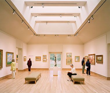 America's Best Small-Town Museums Museum Interior, Art Galleries Design, Art Gallery Interior, Architecture Landmark, Graphic Arts, Design Museum, Small Art, Museum Of Fine Arts, Ocean Art