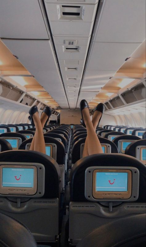 Hostess Aesthetic Job, Stewardess Uniform Flight Attendant, Flight Attendants Aesthetic, Stewardess Aesthetic Wallpaper, Flight Attendant Aesthetic Pictures, Future Flight Attendant Aesthetic Wallpaper, Fly Attendant Aesthetic, Flight Attendant Aesthetic Quotes, Flight Stewardess Aesthetic