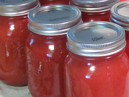 Canning Basics, Strawberry Applesauce, Preserving Recipes, Freezing Fruit, Canned Strawberries, Freezing Food, Canning Ideas, Jar Food, Comfort Soup Recipes