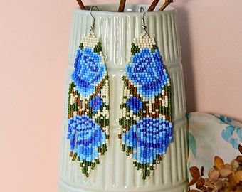 Unique Macrame, Van Gogh Inspired, Jewelry Chunky, Embroidered Jewelry, Beadwork Designs, Beaded Earrings Diy, Native American Beaded Earrings, Brick Stitch Earrings, Beaded Earrings Patterns