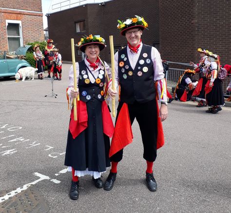 Morris Dancing, British Culture, Costumes Around The World, Traditional Song, National Costume, Folk Dance, Folk Music, Folk Costume, Art References