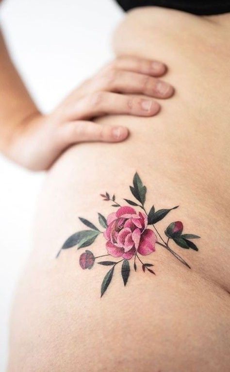 Grils Pic, Pelvis Tattoo, Tattoos Big, Flower Hip Tattoos, Feminine Shoulder Tattoos, Colour Tattoo For Women, Colour Tattoo, Private Tattoos, Pumpkin Tattoo