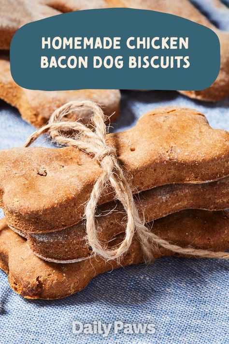 Dog Treats Homemade Chicken, Chicken Dog Treats Recipes, Chicken Sweet Potato Dog Treats, Bacon Peanut Butter Dog Treats, Homemade Dog Biscuits, Dog Treats Chicken, Dog Breakfast, Bacon Dog Treats, Chicken Dog Treats